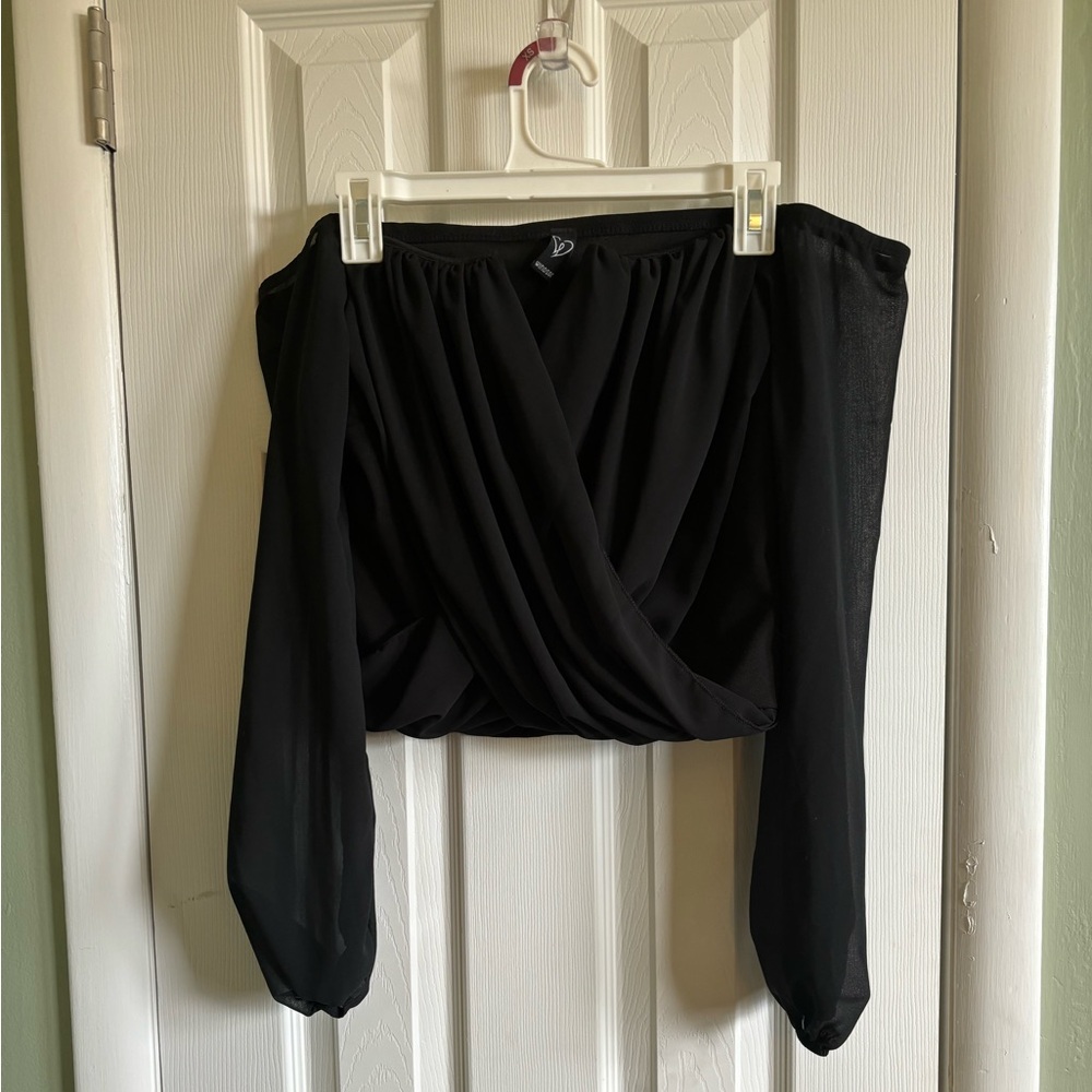 Black long sleeve winsdor top, never worn